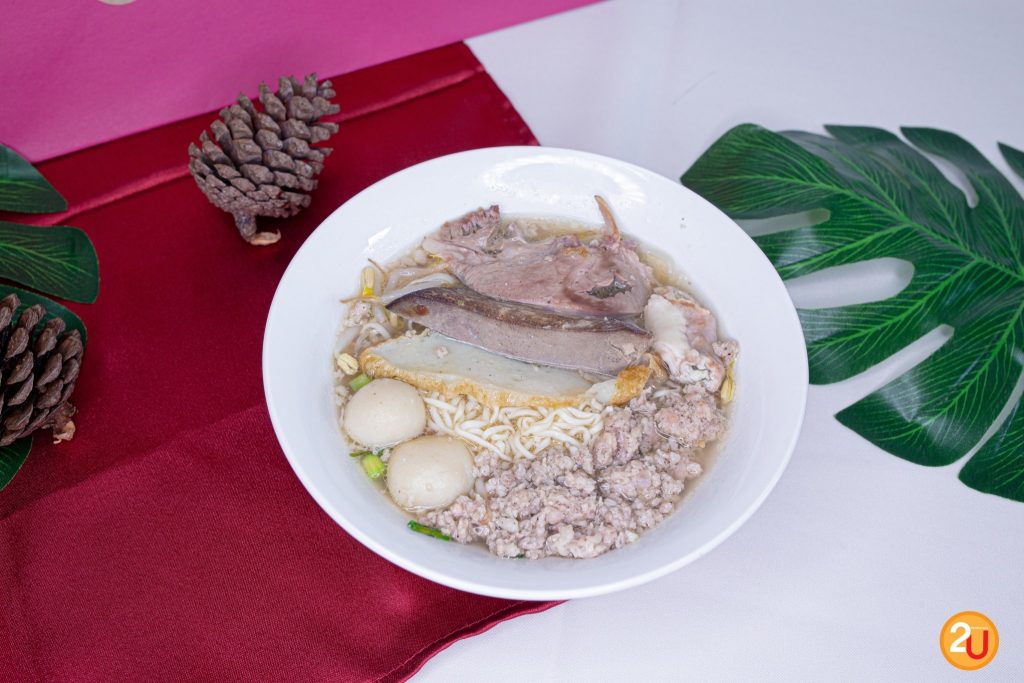 guay tiew moo rung rueang food