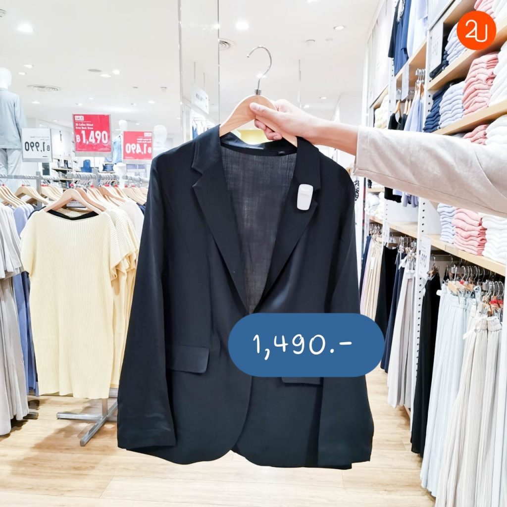 UNIQLO Black Blazer (3)